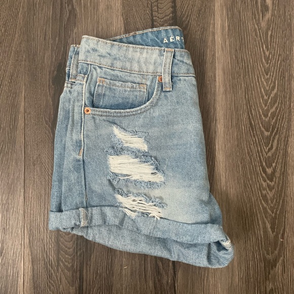 light wash Aeropostale mom shorts - Picture 2 of 3